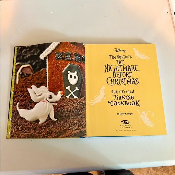 Nightmare Before Christmas Baking Book - Picture 4 of 4